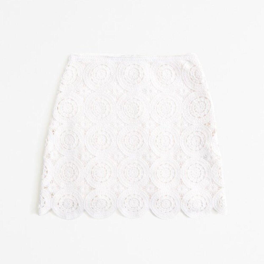 Abercrombie & Fitch Crochet-Style Mosaic Tile Mini Skirt (Cream L)